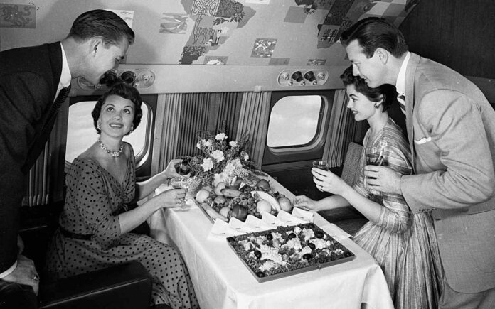 The Fascinating Experience of In-Flight Dining Through Histor